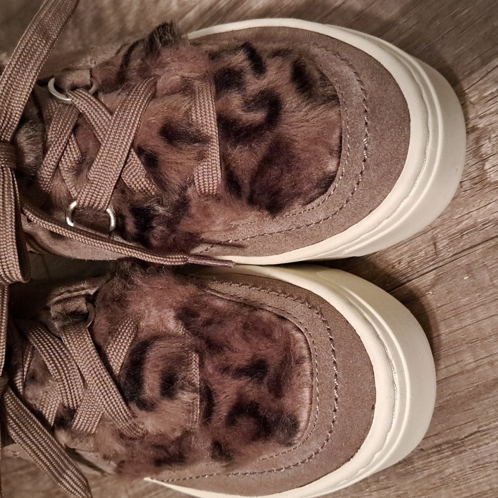 Naked Feet Evolution Suede Platform - Picture 2 of 9